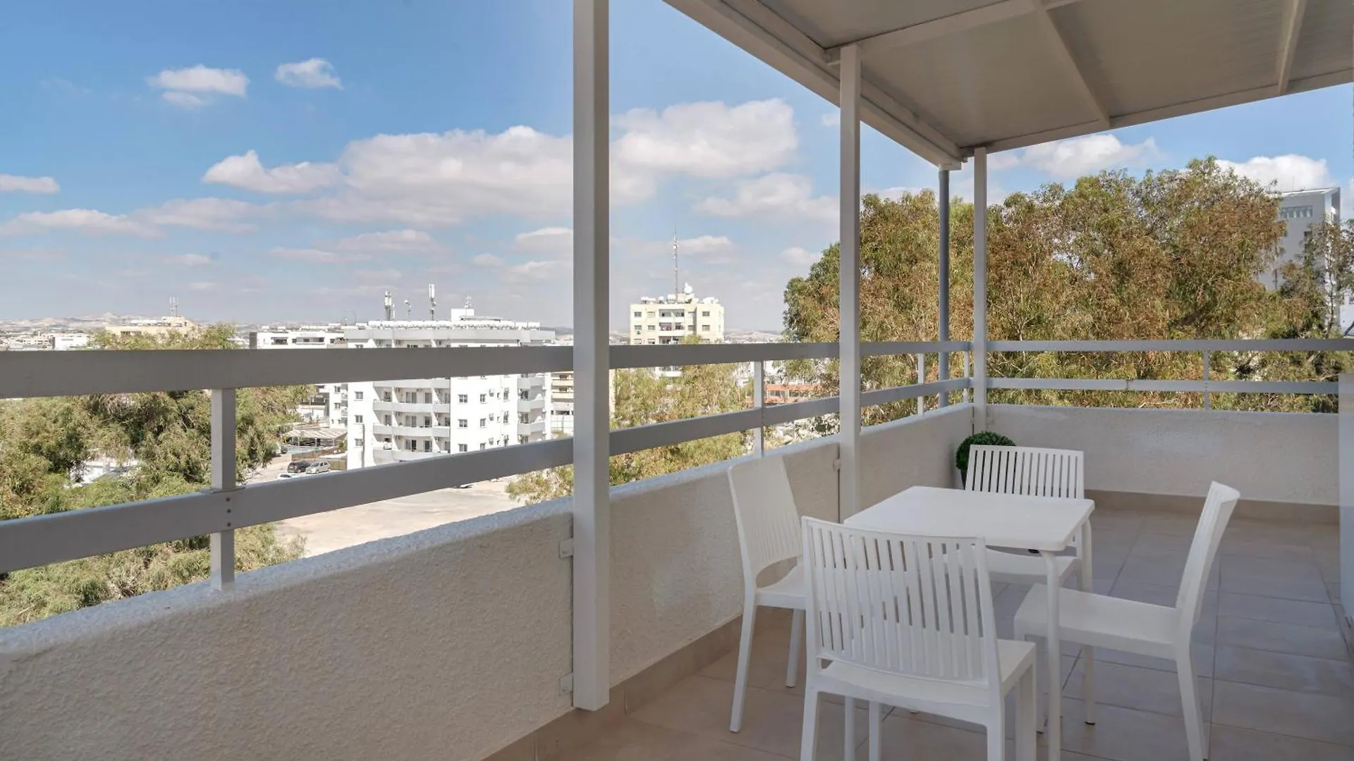 Phaedrus Living Larnaca Harbour Heights Apartamento