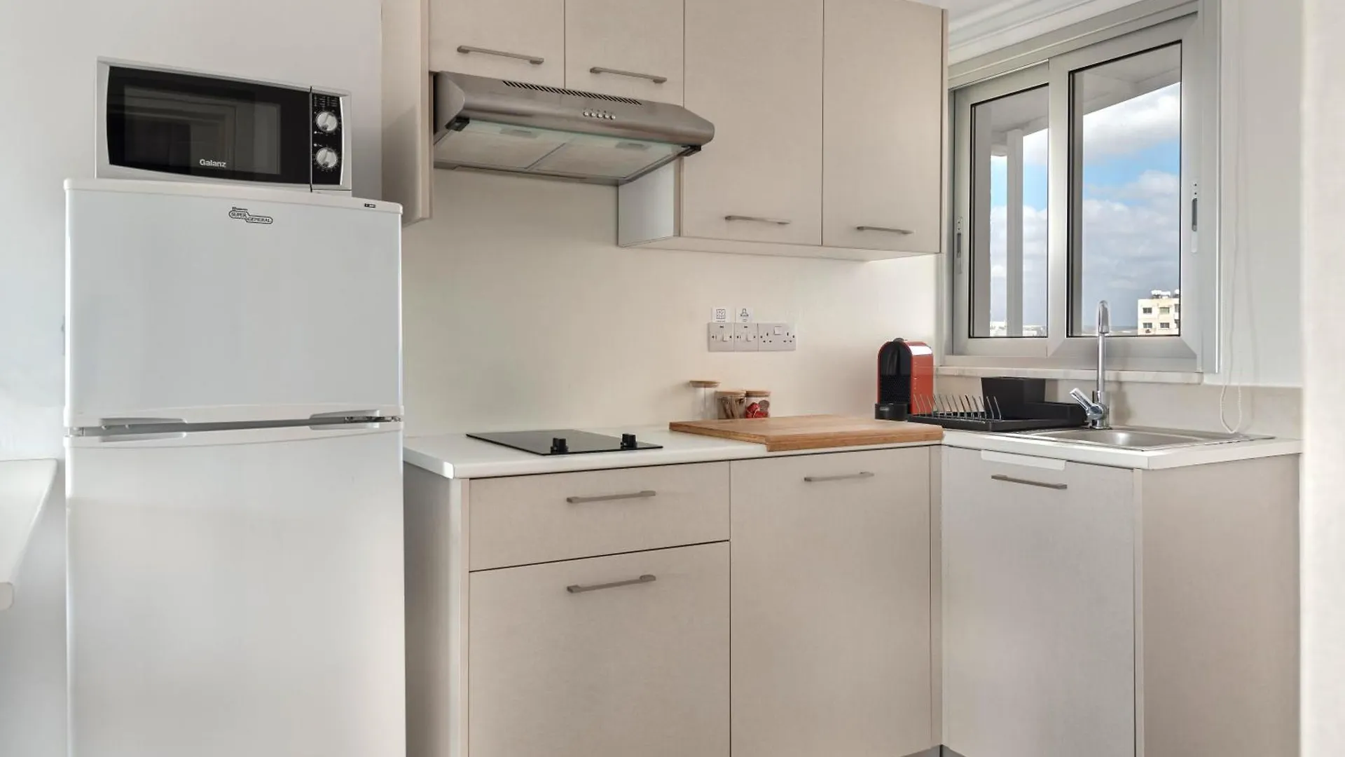 Phaedrus Living Larnaca Harbour Heights Apartamento Chipre